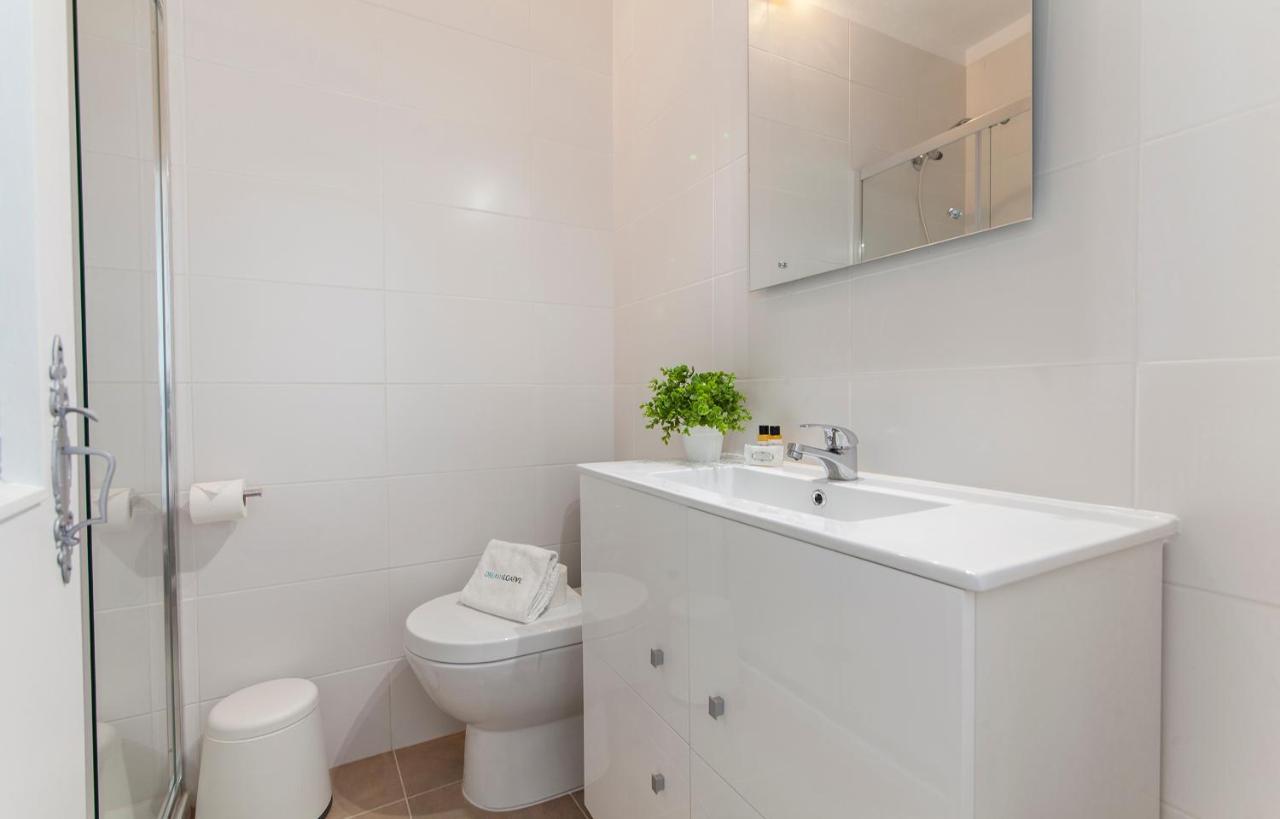 B48 - Olive Tree Street 2 Bed Flat Apartment Lagos Exterior photo